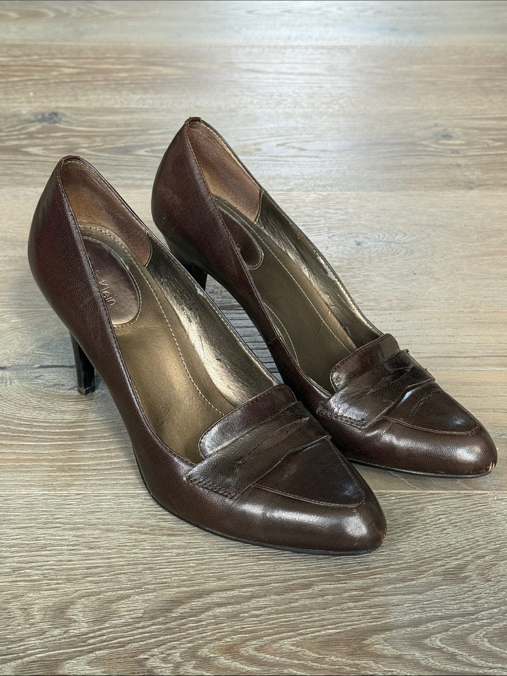 Vintage Calvin Klein Women's Chocolate Brown Pointed-Toe Loafer 3 1/2โHeel-8 1/2